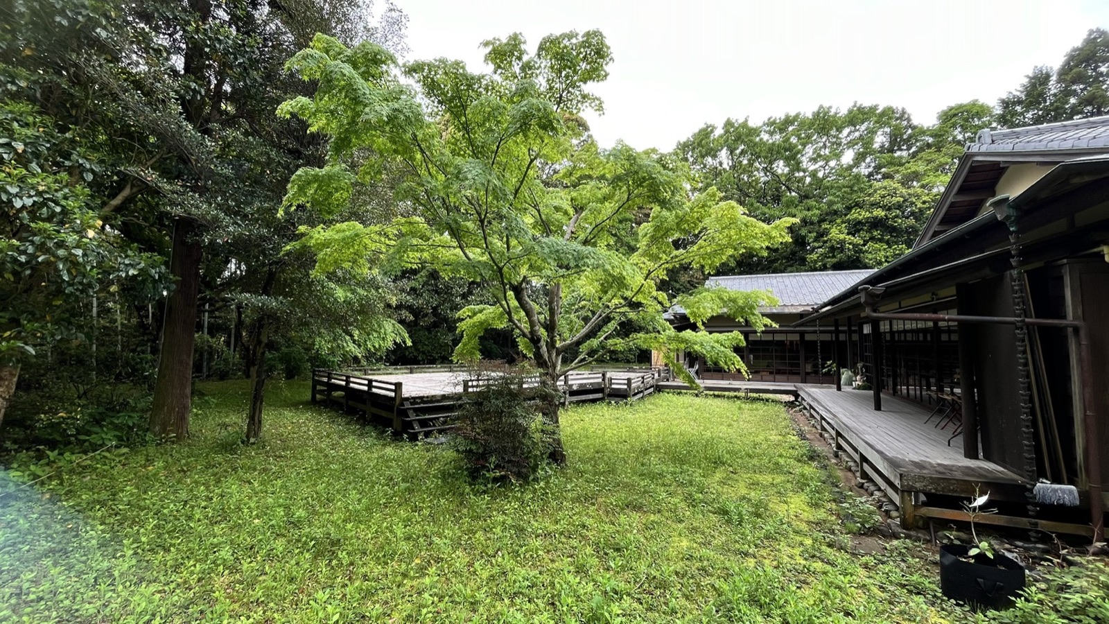 庭のある和の一軒家の外観